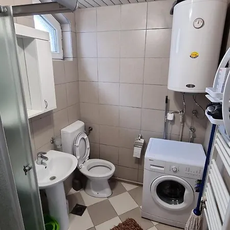 Veki's House Apartment